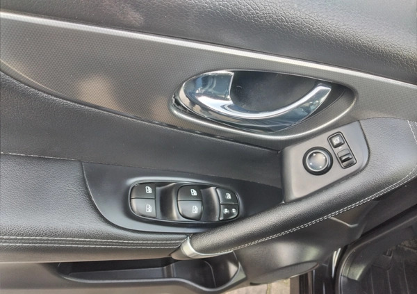 Nissan Qashqai cena 75800 przebieg: 97000, rok produkcji 2018 z Zalewo małe 254
